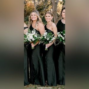 DESSY FOR BELLA BRIDESMAIDS size 2 bridesmaid dress! Altered to fit 5’2 height